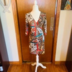 Wrap around dress w 3/4 length sleeves size S